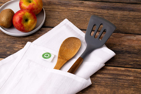 Organic Cotton Mart lint-free white dish cloths for streak-free drying.