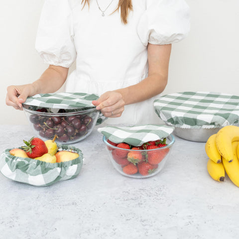 Organic Cotton Mart sage-green salad cover breathes, reducing moisture during gatherings.