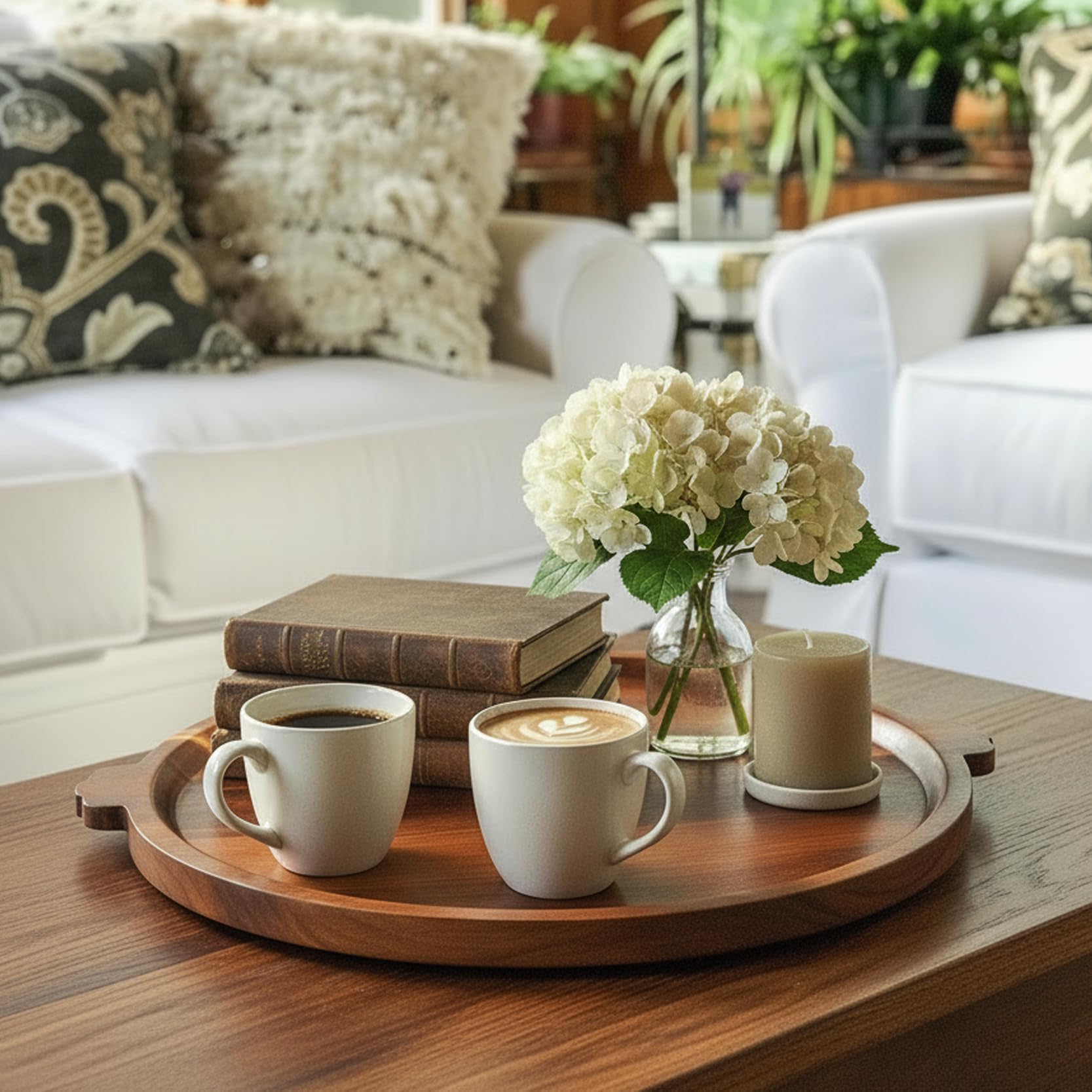 OrganicVilo elegant round tray with raised rim for secure serving.