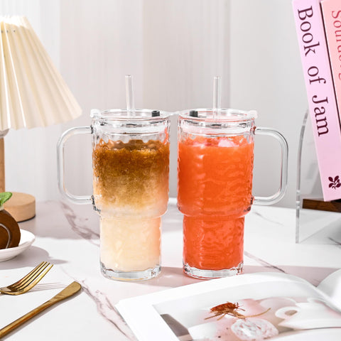 Oroklis dishwasher-safe glass tumbler demonstrates easy cleaning and eco-friendly reuse.