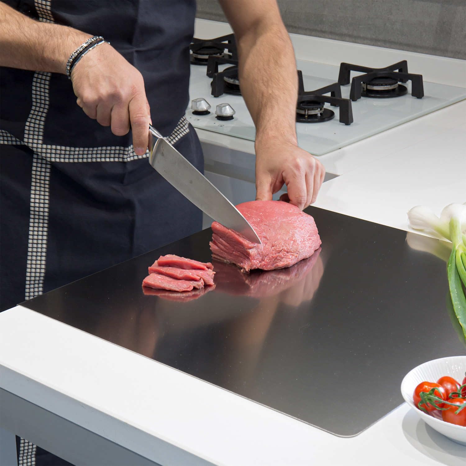 OTAVILEM L shape design cutting board, stable on countertop during chopping
