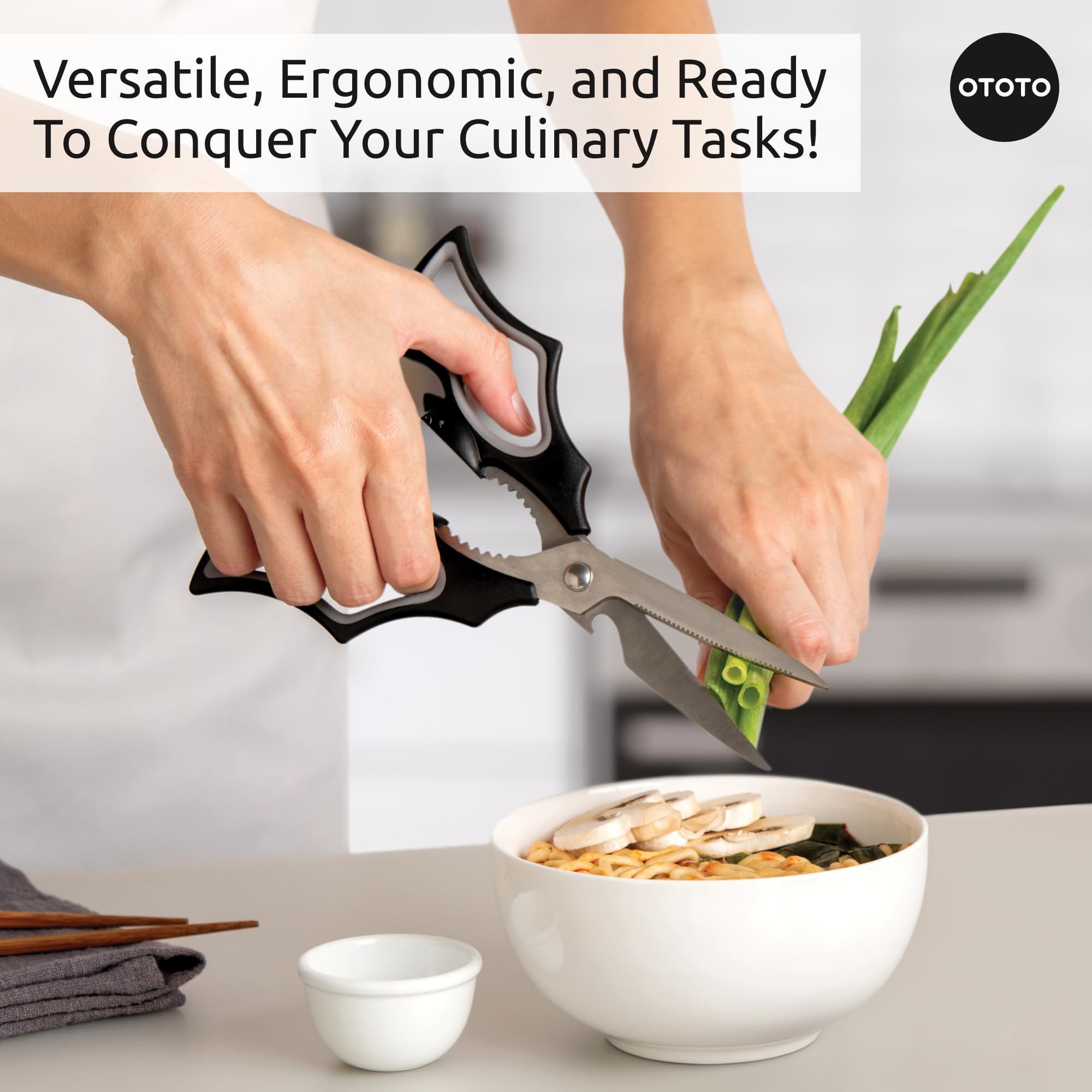 OTOTO Elizabat stainless-steel-blades offer clean, effortless slicing.