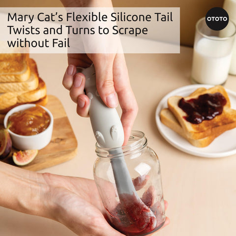 OTOTO Mary Cat reaches jar corners for thorough scraping and minimal waste