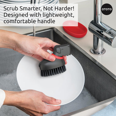 OTOTO Oscar palm grip design fits hands comfortably during chores