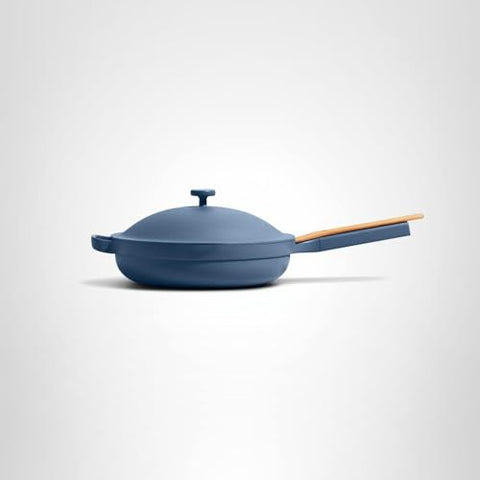 Pan shown ready for oven-to-table use up to 450°F.