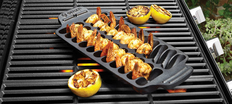 Outset 76375 heavy-duty cast iron pan highlighting durable construction