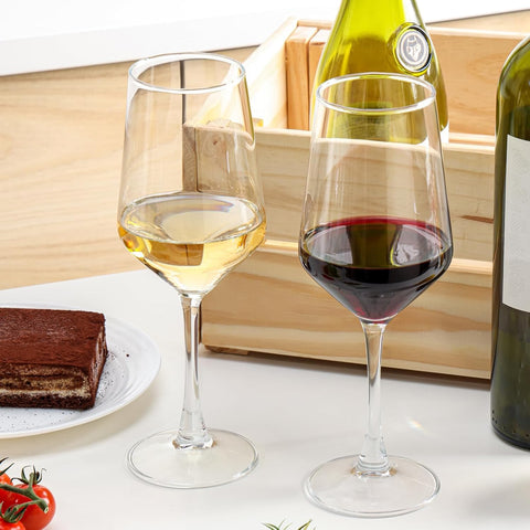 OUWO gift-ready wine glass set with clear, modern look