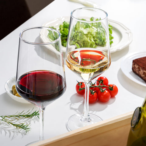 OUWO long-stem wine glasses with crystal clarity for color enhancement
