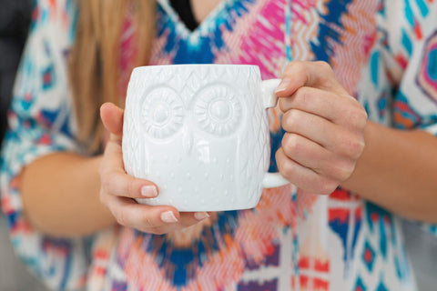 Owl Aisle mug with a cozy large handle for a comfortable grip.