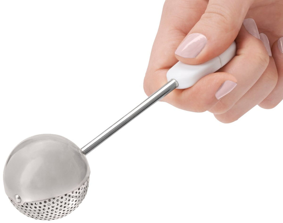 OXO Good Grips Baker's Dusting Wand dusting sugar for even coating