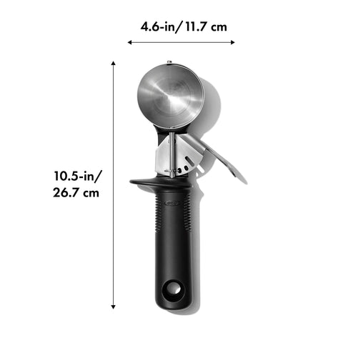 OXO Good Grips Classic Swipe lever release enables easy one handed scooping.