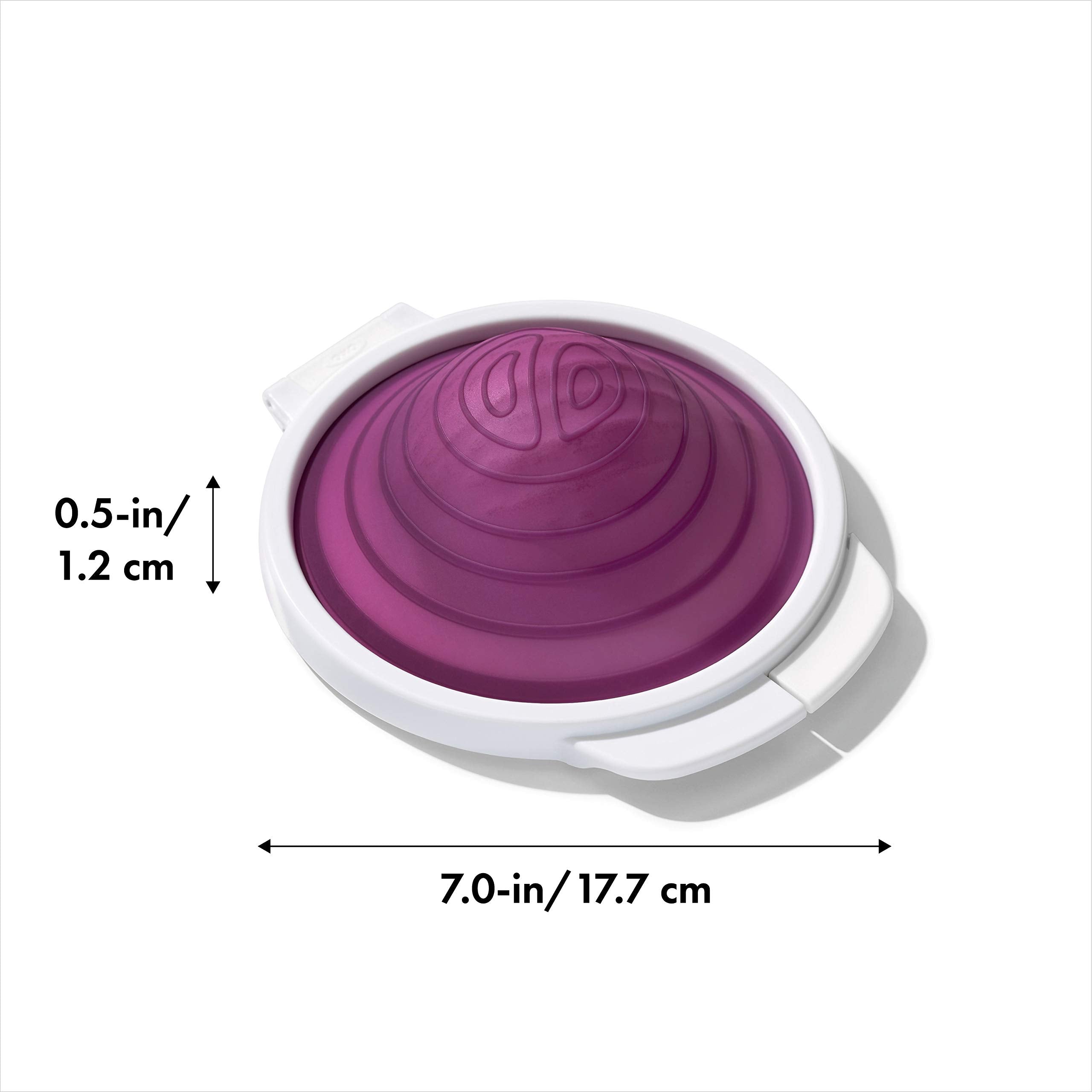 Lid snaps over half onion, sealing freshness and reducing odors
