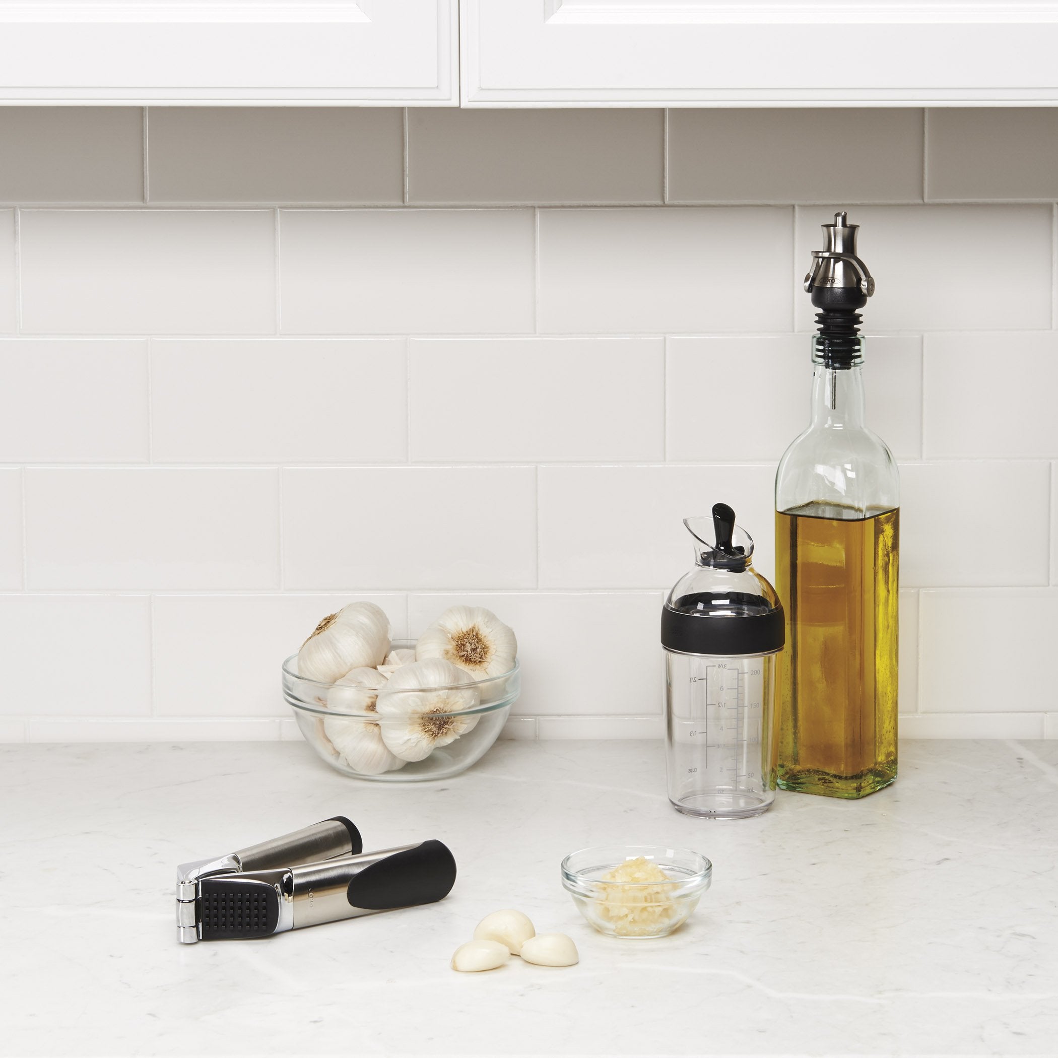 Dishwasher-safe design simplifies cleanup after meals.