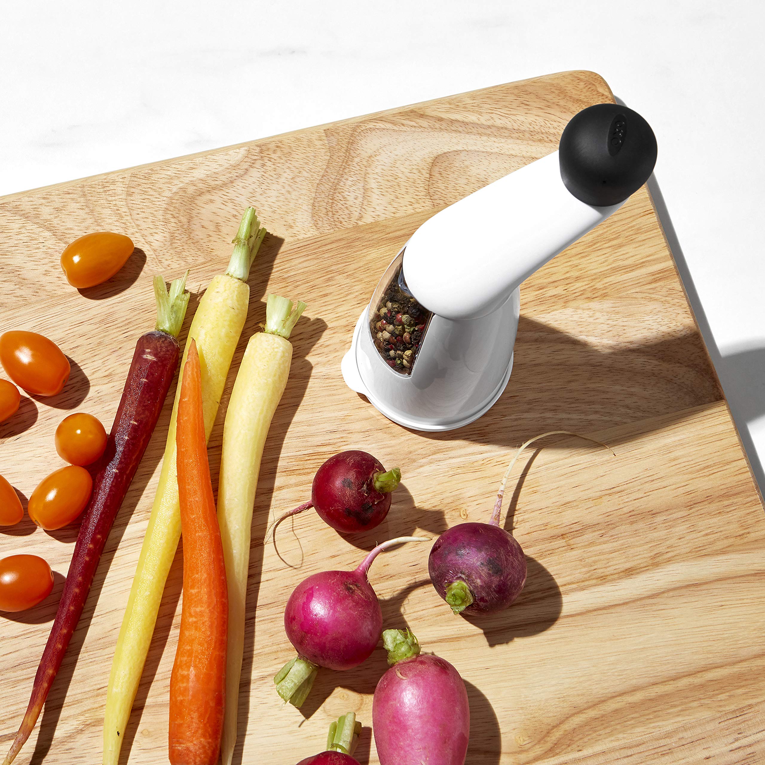 OXO Good Grips pepper mill grind adjustment from fine to coarse