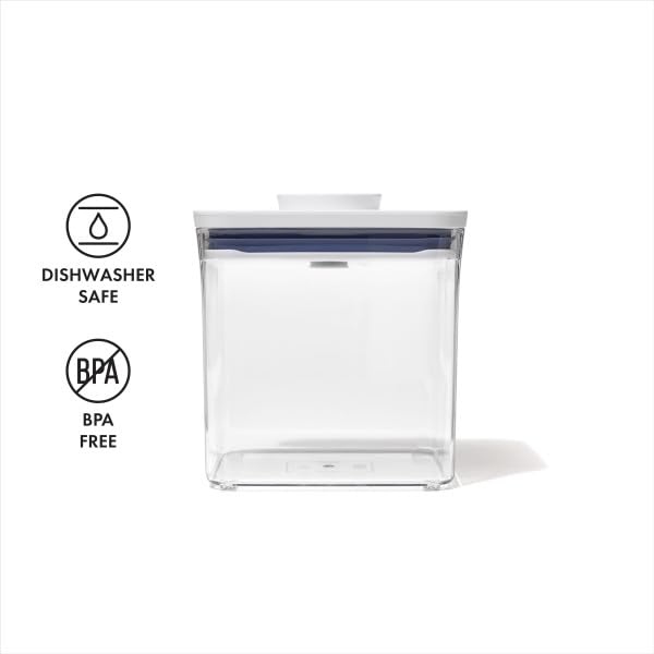 Lid-compatible accessories for labels and scoops enhance use