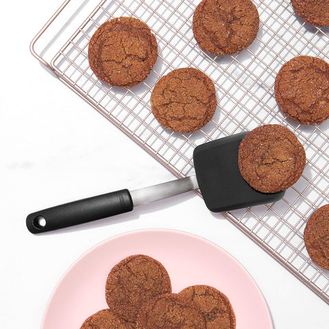 OXO Good Grips Silicone Cookie Spatula – dishwasher-safe for quick cleanup.