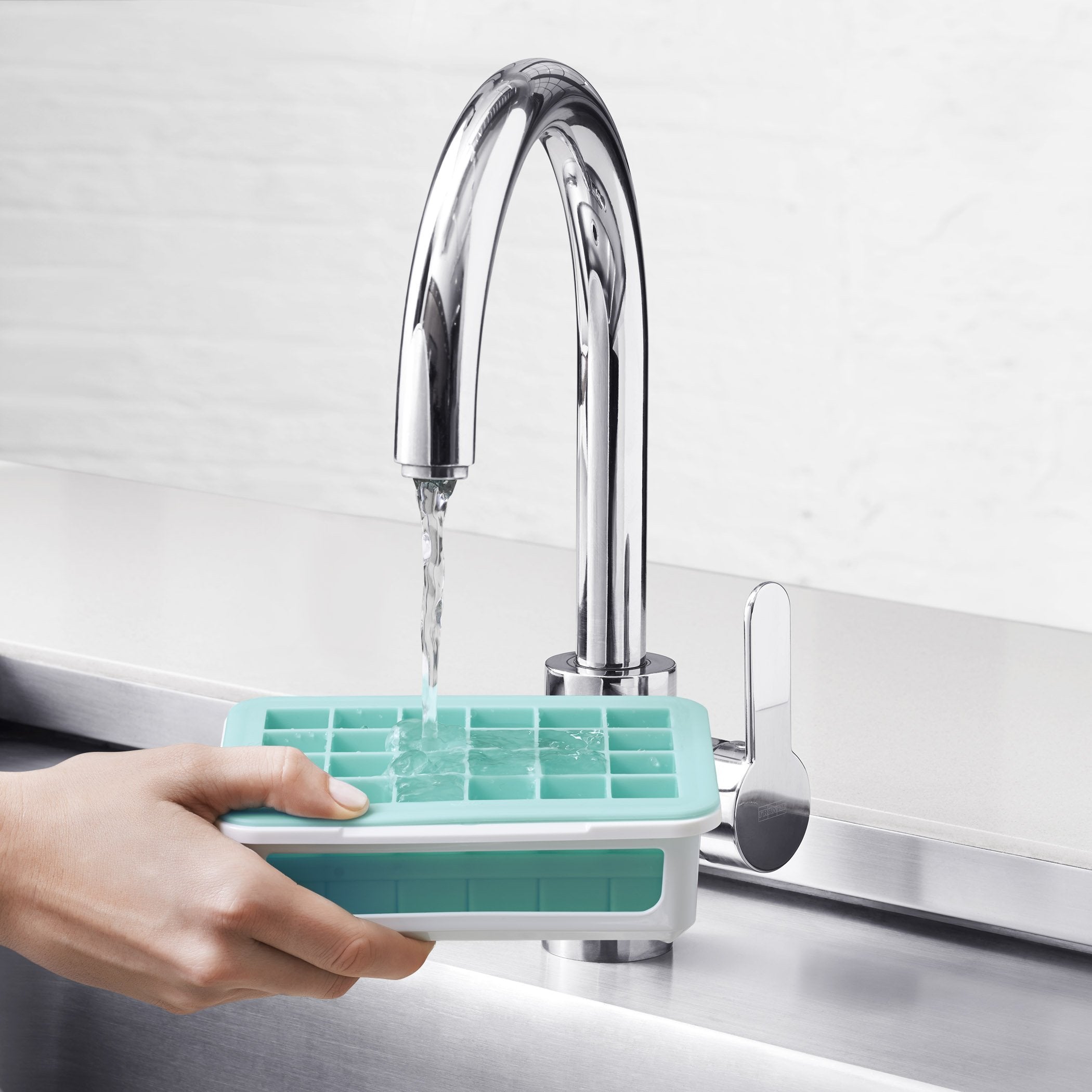 OXO Good Grips tray base support for stable filling and handling