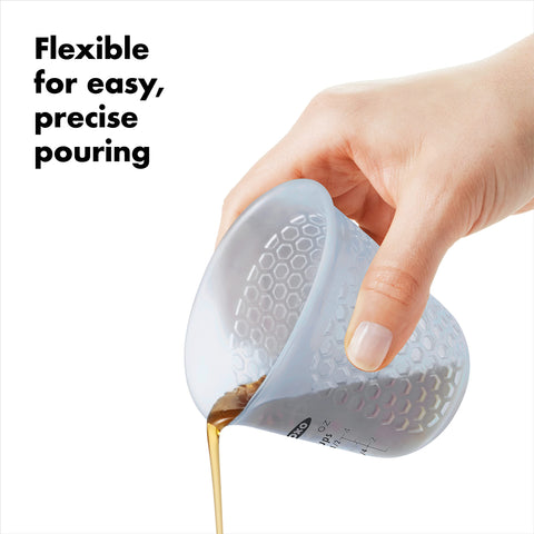 OXO Good Grips honeycomb pattern dissipates heat and protects hands