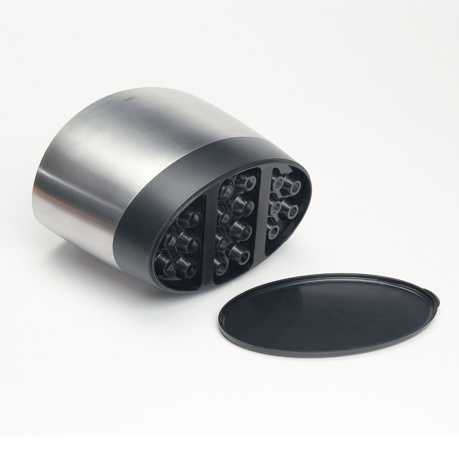 Brushed stainless finish resists fingerprints for a clean look.