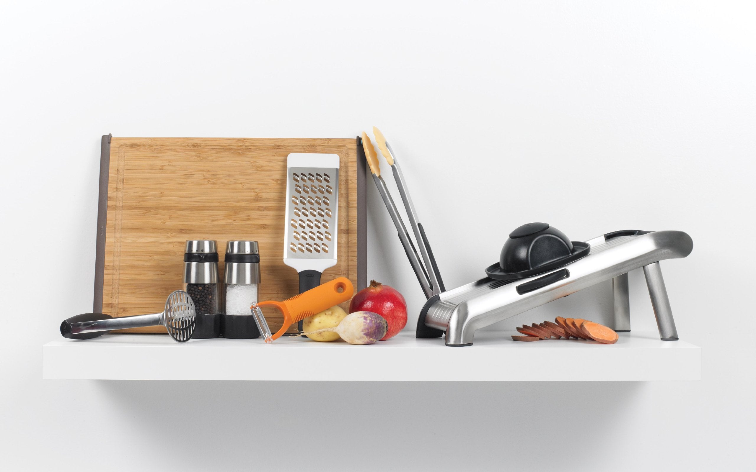 OXO grinders with adjustable settings tailor fine to coarse grinds