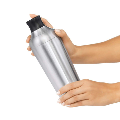 OXO leak-proof seal keeps shakes clean and spill-free during mixing