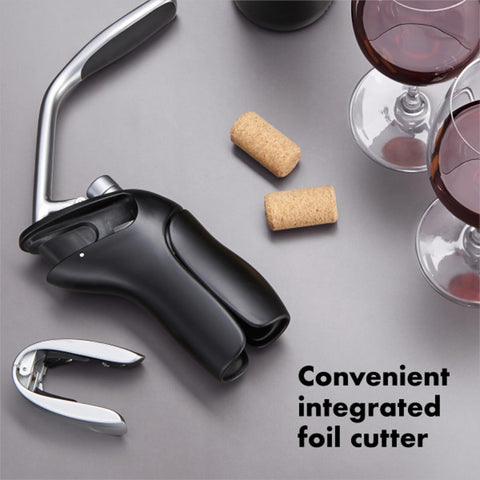 Compatible with natural and synthetic corks for versatility