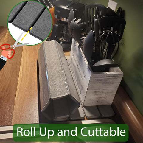 Oxydrily non-slip textured mat keeps bottles stable during drying.