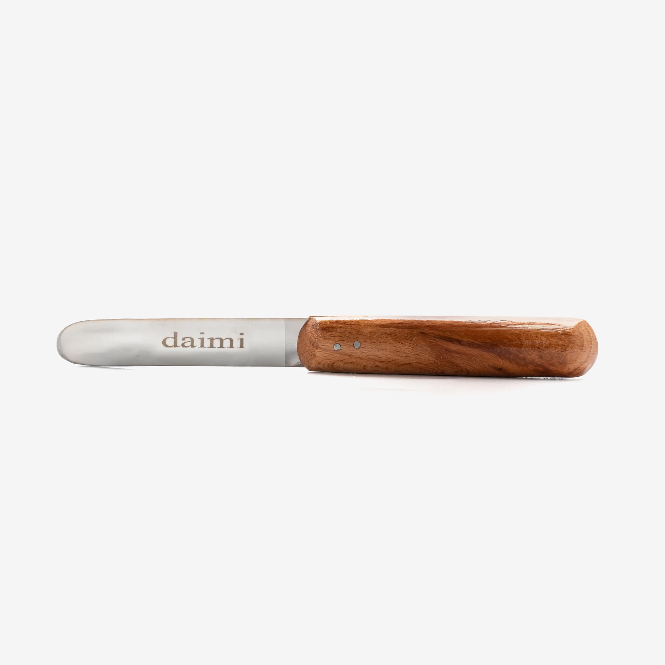 Özkanlar corer in compact storage fits neatly in a drawer.
