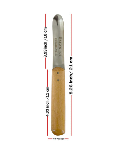 Özkanlar corer shown with zucchini for clean cores.