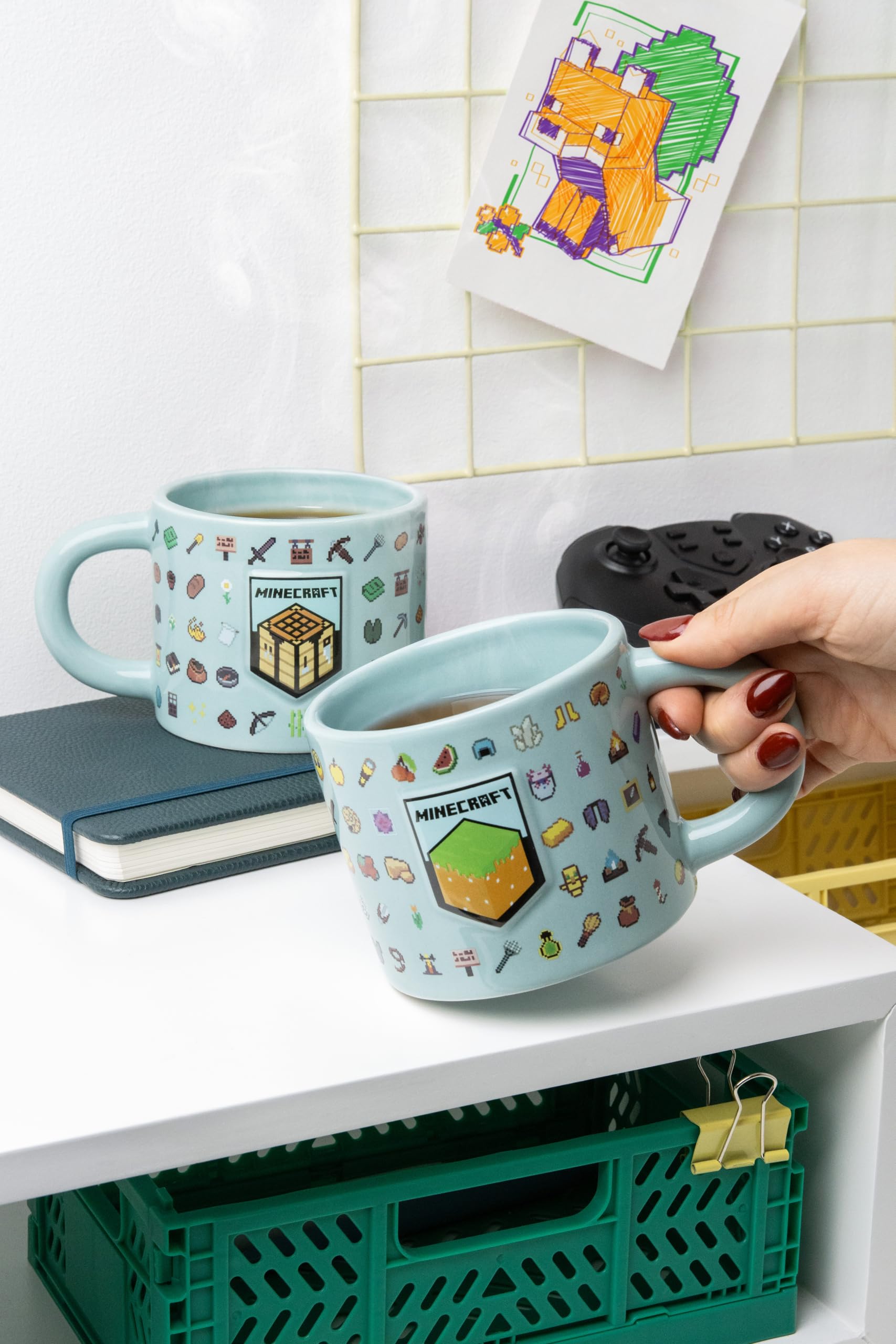 Paladone Minecraft mug highlighting 400ml capacity for daily coffee