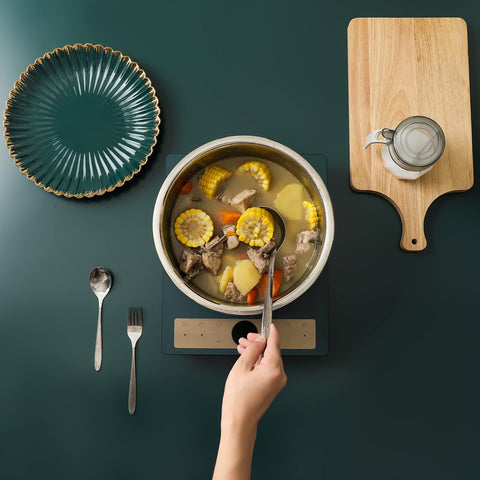 Paoli colander and bowl set, 8.65-inch diameter, 3 inches high, 2-quart capacity.