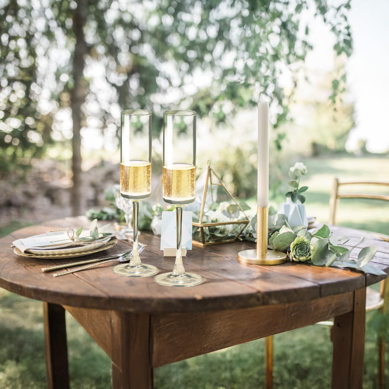 PARACITY champagne flutes elongated stem views showcase bubbles and hue.