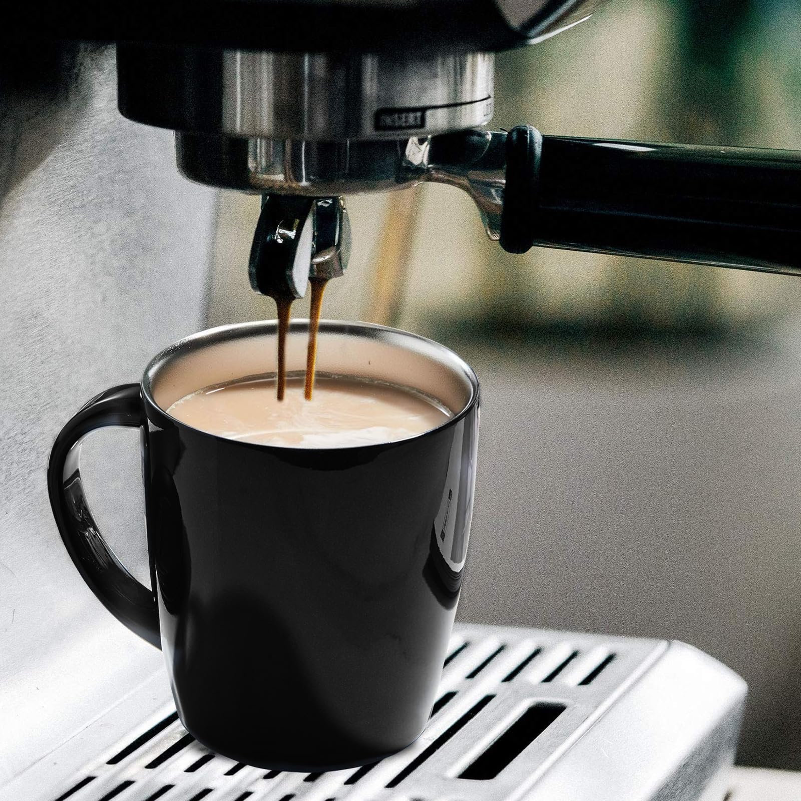 PARACITY non-slip base prevents spills on desks and countertops.