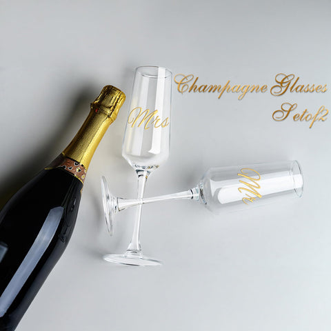 PARACITY toasts at weddings with a sleek, two-piece champagne set