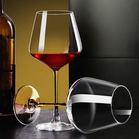 PARACITY hand-blown Burgundy wine glass highlights wine hue with clarity