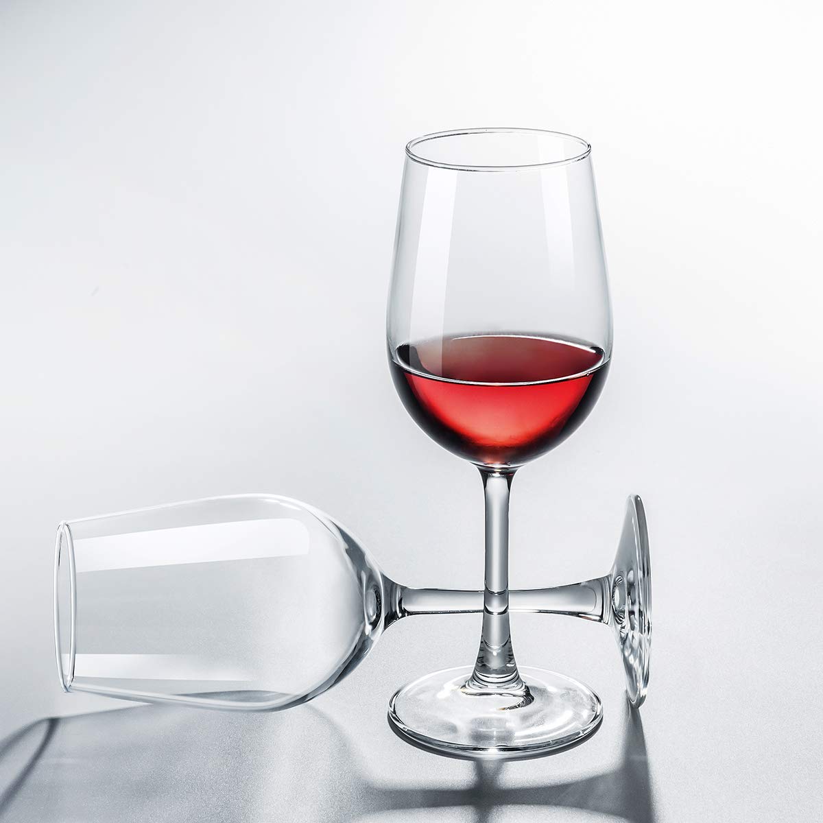 Paracity long-stem glass, wide bowl, enhances swirl and flavor release.