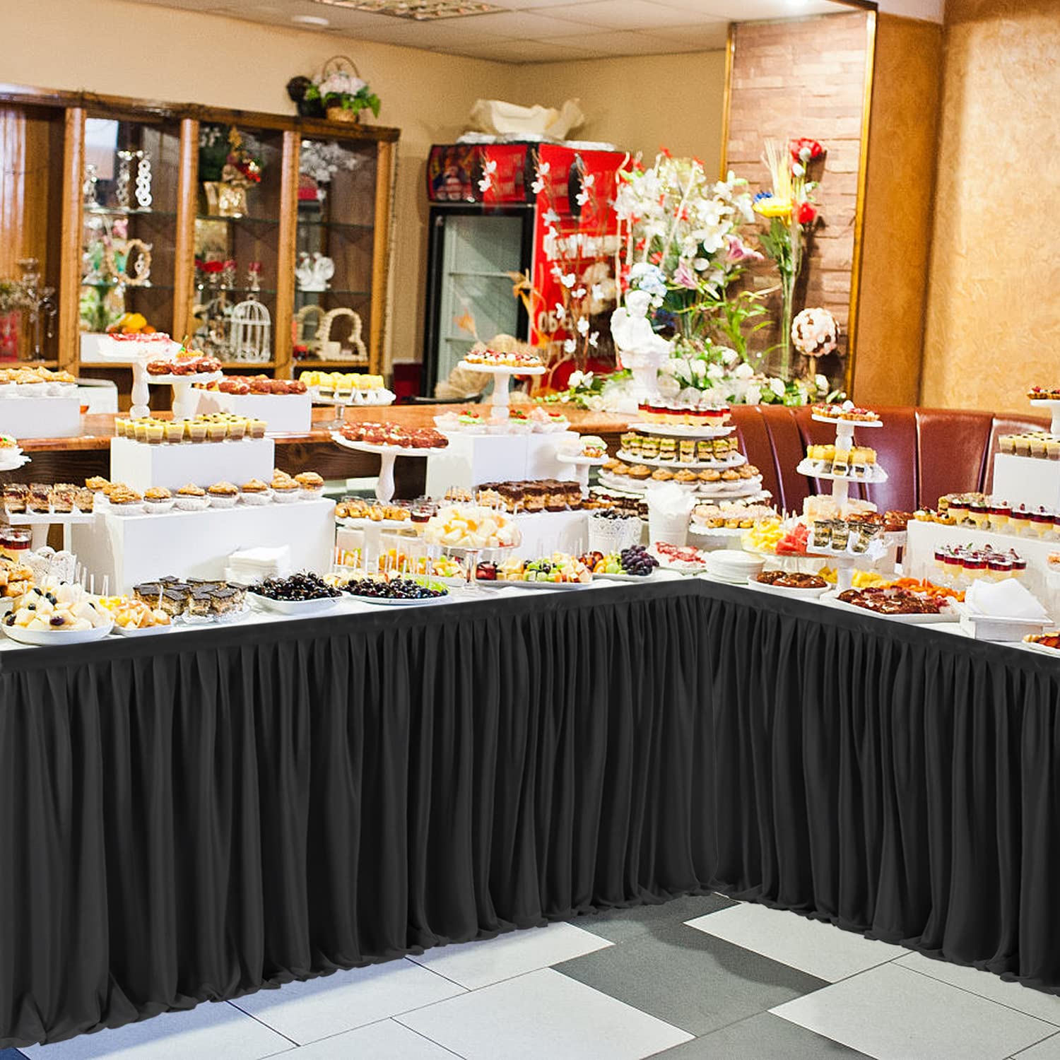 PARTISKY dining setup demonstrates versatile use on standard rectangular tables.