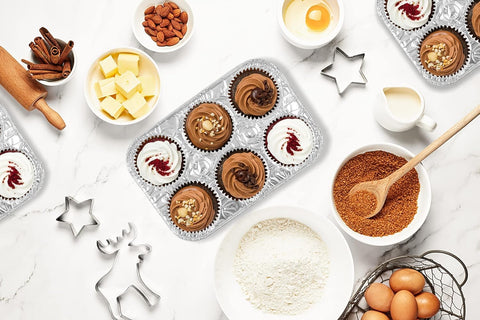 PARTY BARGAINS easy-release design reduces cleanup after baking.