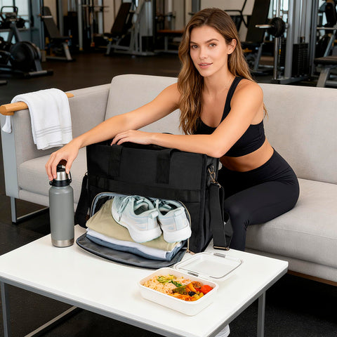 PASMAN compact tote balances lightweight design with all-day usability.
