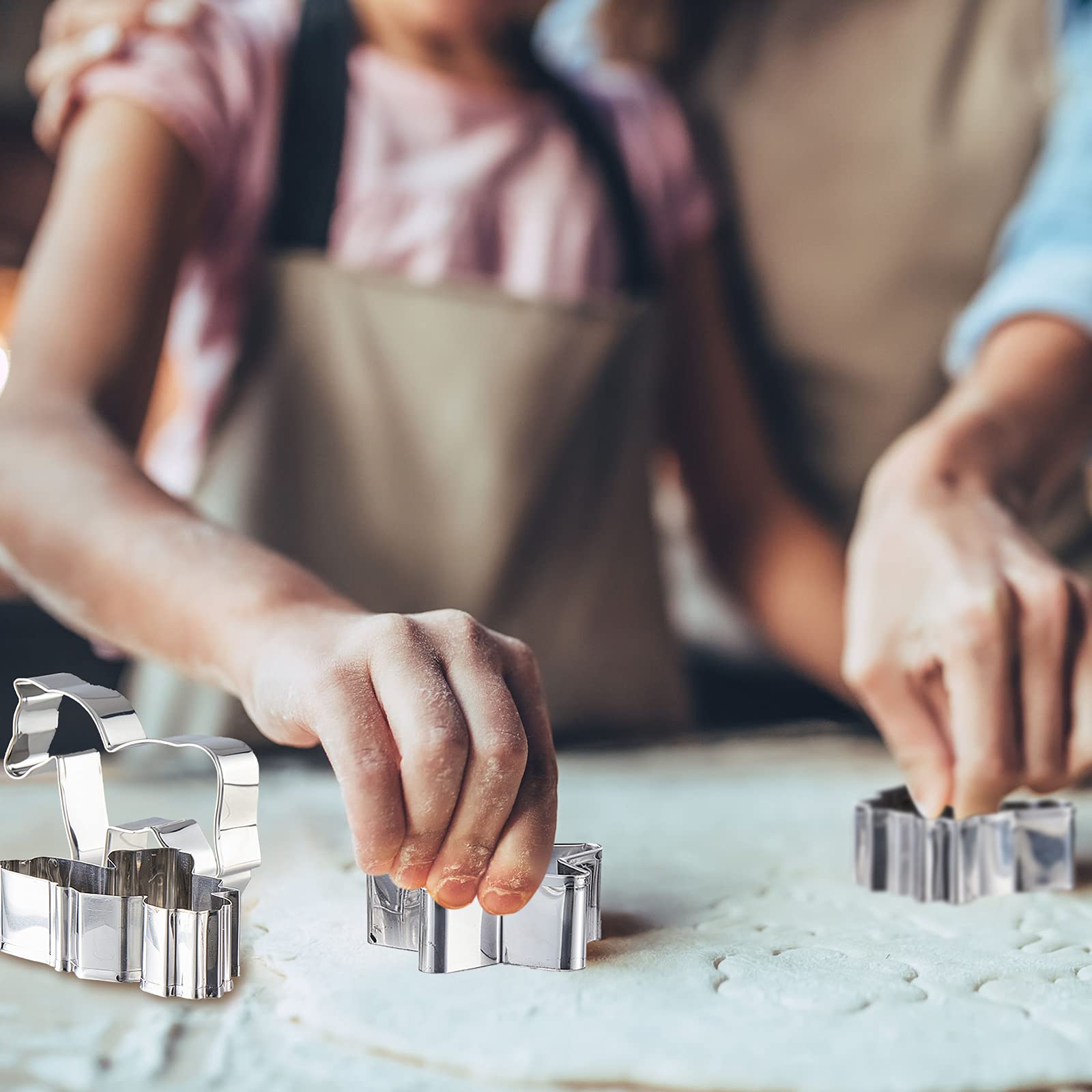 Patelai hat cookie cutter; decorative Western accessory for cookies.