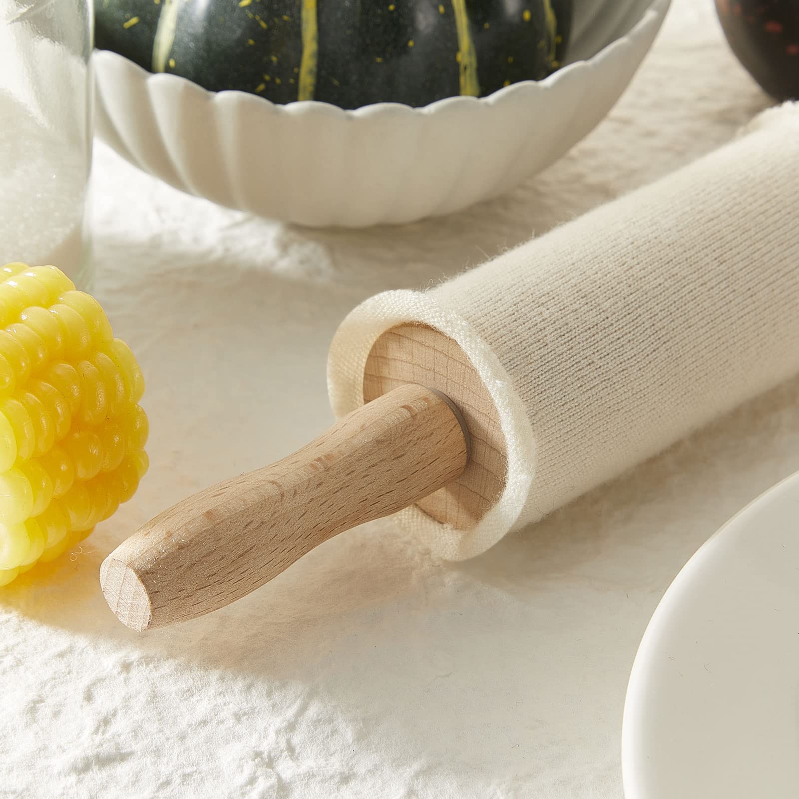 Patelai rolling-pin covers shown in kitchen for reducing stickiness
