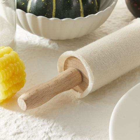 Patelai rolling-pin covers shown in kitchen for reducing stickiness