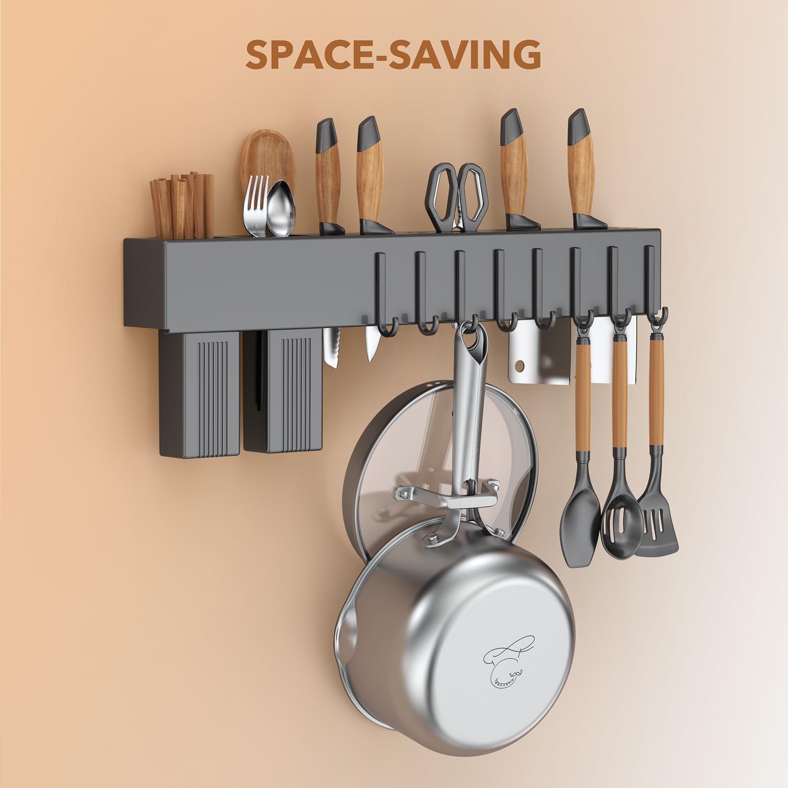 PekGema dual pour spouts suit left- and right-handed users.