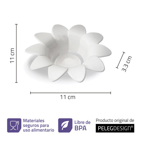 Peleg Design Daisy Egg Separator displays a charming flower design while separating yolks cleanly
