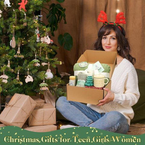 Pengtai gift box presents a ready-to-gift Christmas set.
