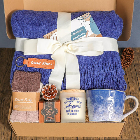Pengtai gift set blanket delivers warm comfort for cozy evenings.
