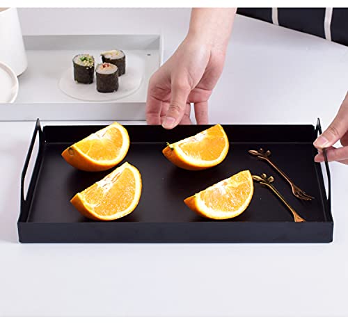 Peohud stackable trays help save space when not in use.