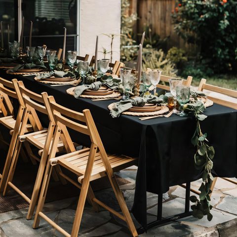 pepmily easy-care, washable tablecloth stays crisp after washing.