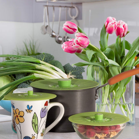 Perfect and Simple green lids ideal for serving indoors or outdoors.