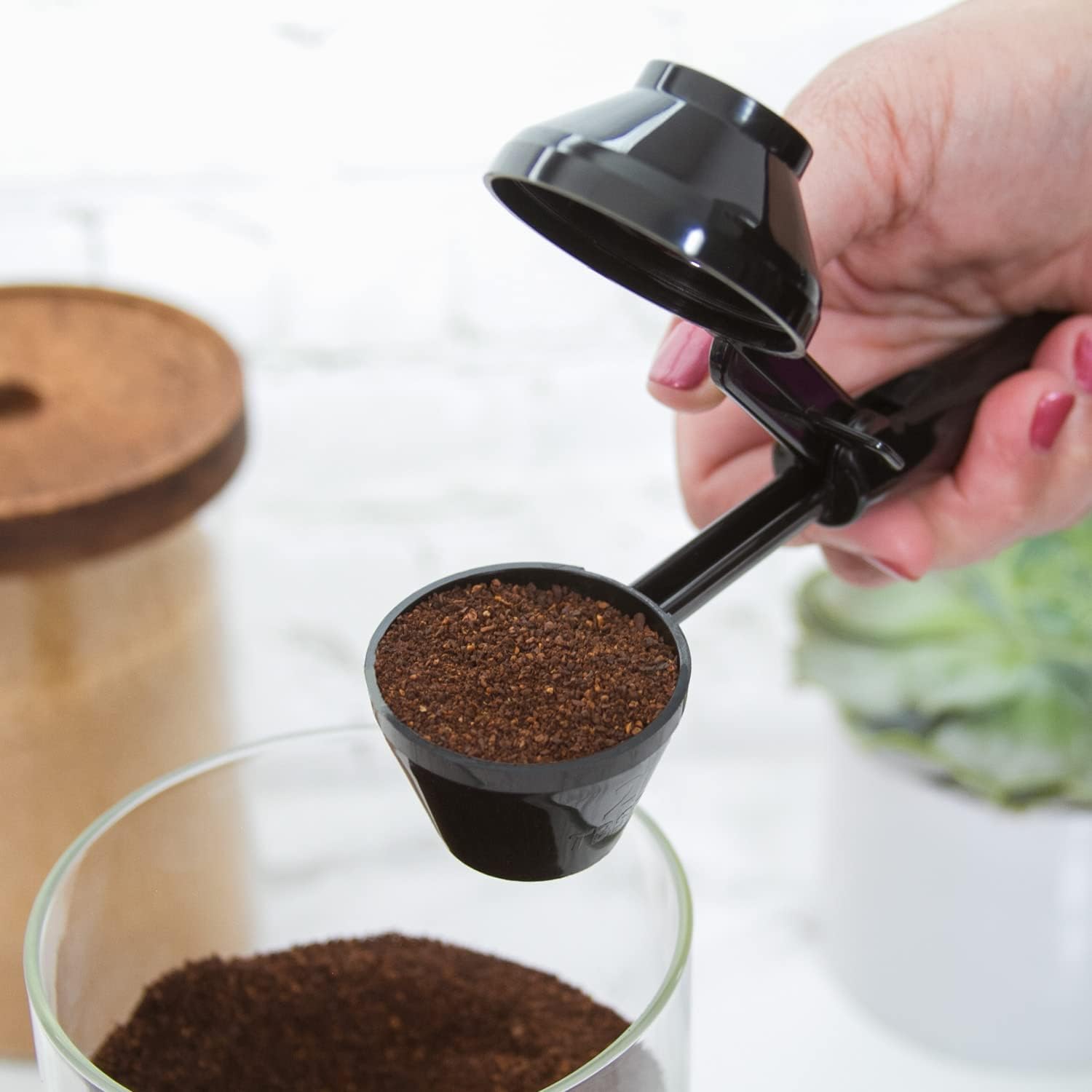 Perfect Pod Café Save pod being filled cleanly with the funnel and scoop.